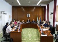 El Parlamento andaluz habilita "todos los lunes que sean necesarios" para celebrar debates de investidura