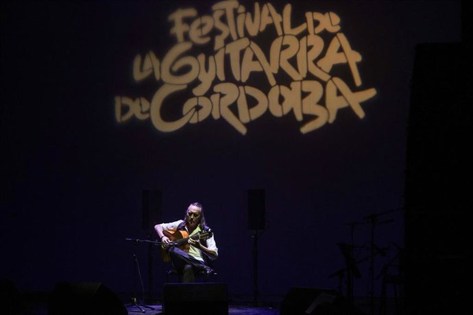 Vicente Amigo actúa en el ciclo previo del Festival de la Guitarra.