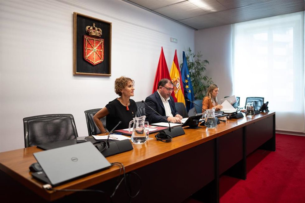 María Chivite en la ponencia del Parlamento.