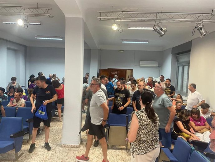 Asamblea de trabajadores del calzado de Almansa.