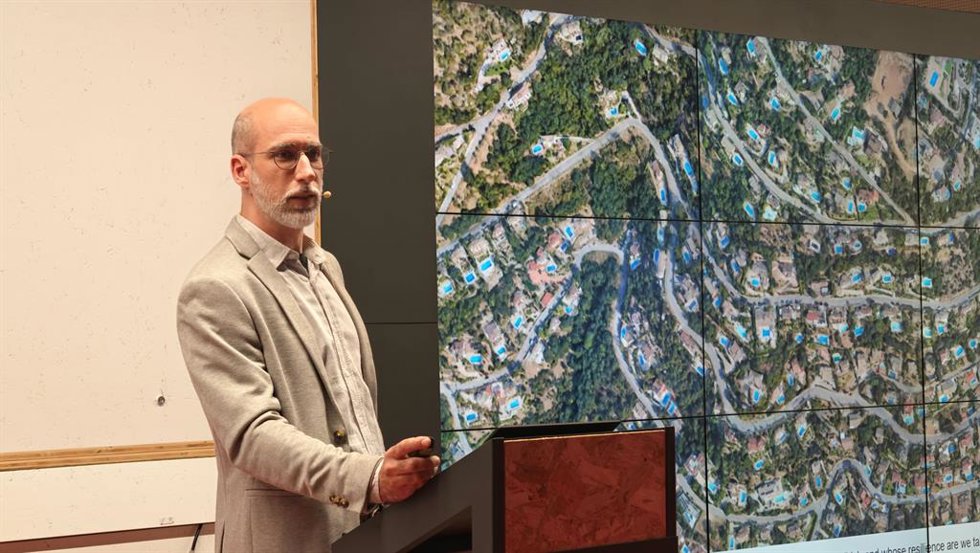 El director del Instituto de Investigación JURECA (Just and Resilient Carbon Neutral Places) de UIC Barcelona, Lorenzo Chelleri.