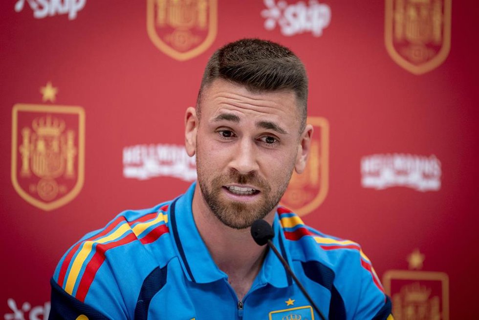 El portero internacional español Unai Simón en rueda de prensa en la Ciudad del Fútbol de Las Rozas (Madrid).