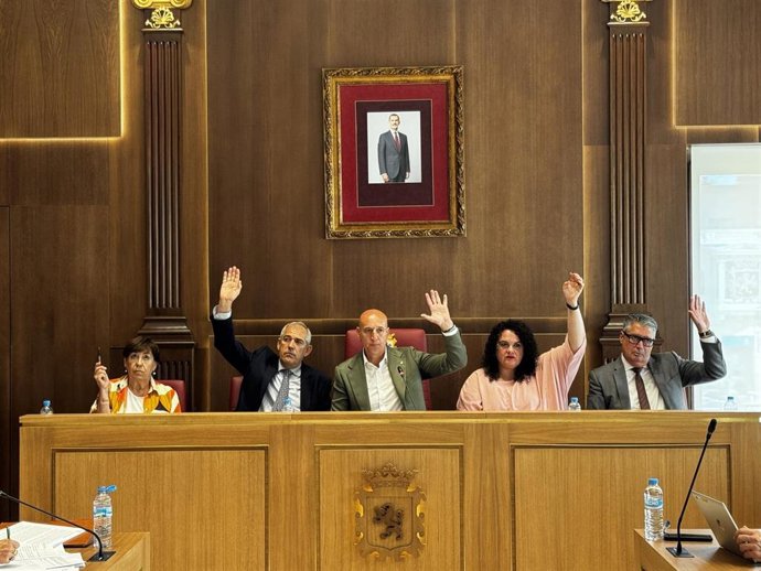 Imagen del pleno del Ayuntamiento de León celebrado este viernes.