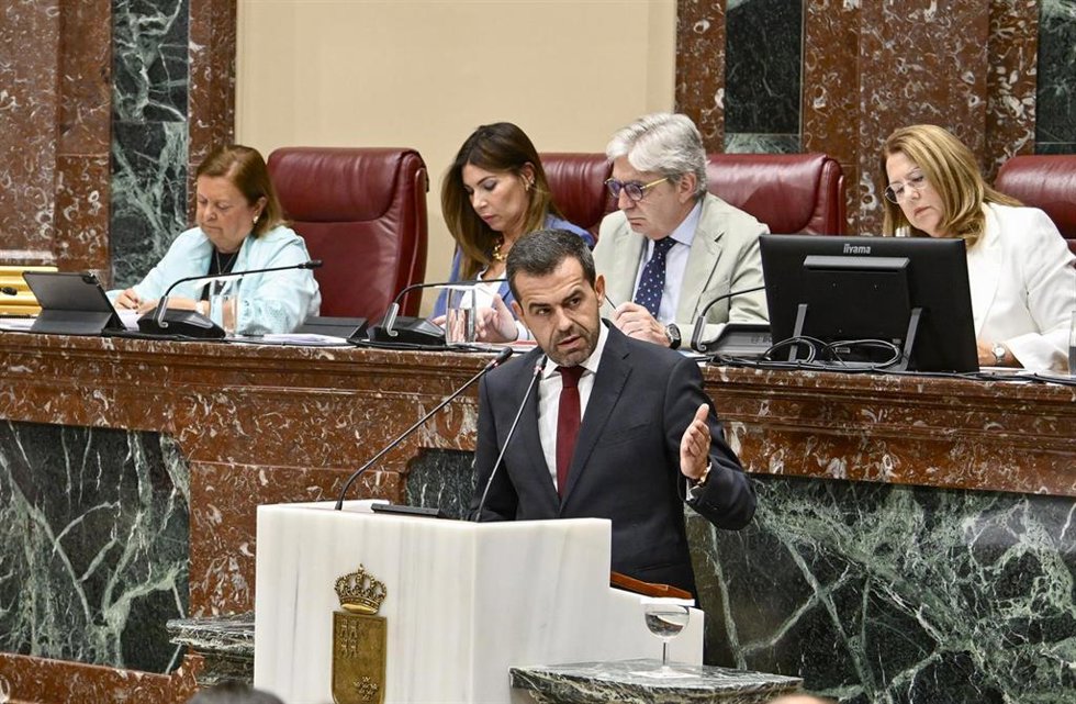 Intervención del portavoz del Grupo Parlamentario Vox en la Asamblea Regional, Rubén Martínez Alpañez, durante su intervención en la segunda jornada del Debate sobre el Estado de la Región.
