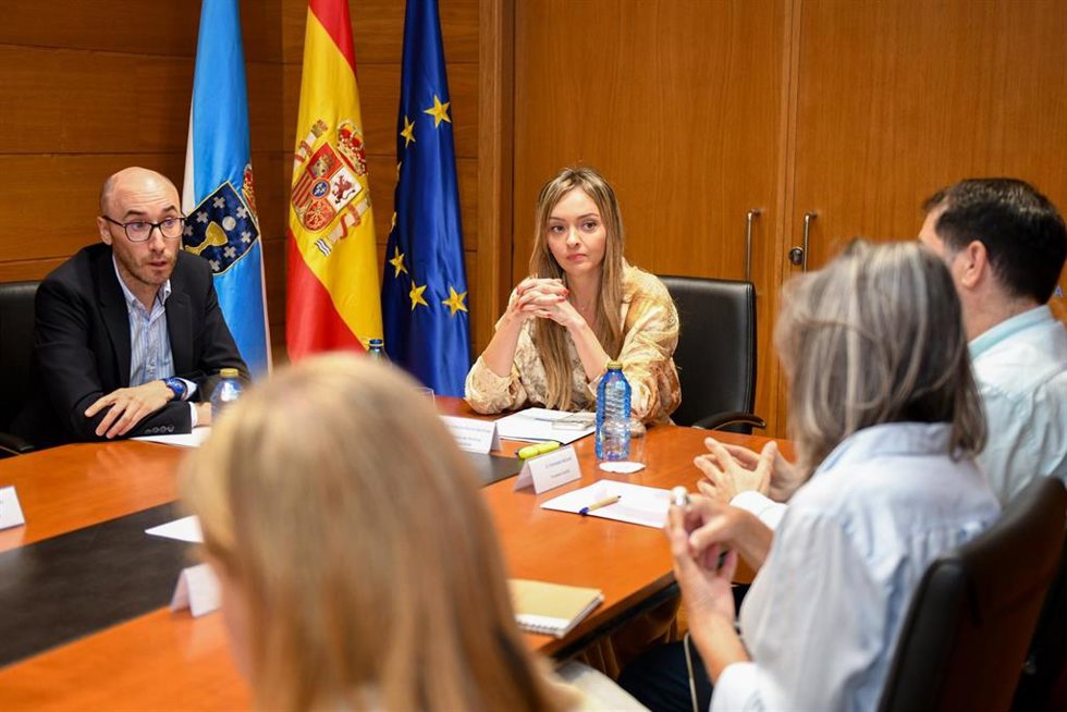 Reunión de la Xunta con representantes de escuelas infantiles privadas