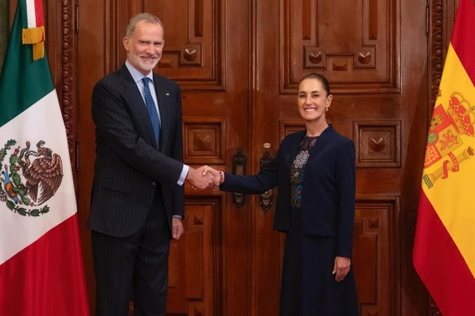 El Rey Felipe VI y la presidenta de México, Claudia Sheinbaum durante su encuentro institucional y diplomático de alto nivel, en la sede de la Presidencia de la República (Palacio Nacional), a 25 de junio de 2026, en Ciudad de México (México).