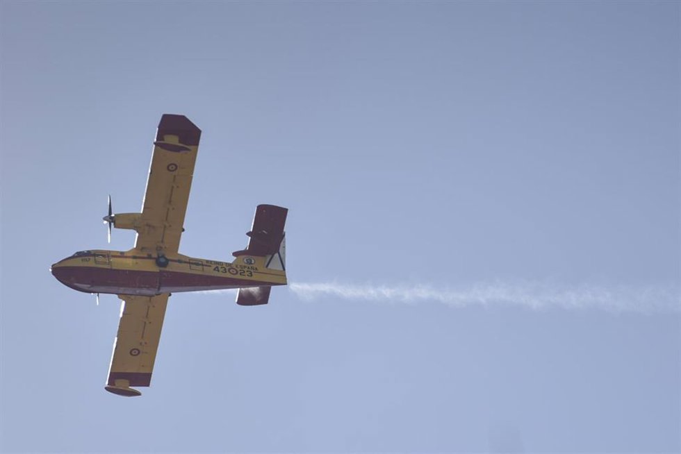 Continúa activo el incendio declarado en la provincia de Huesca