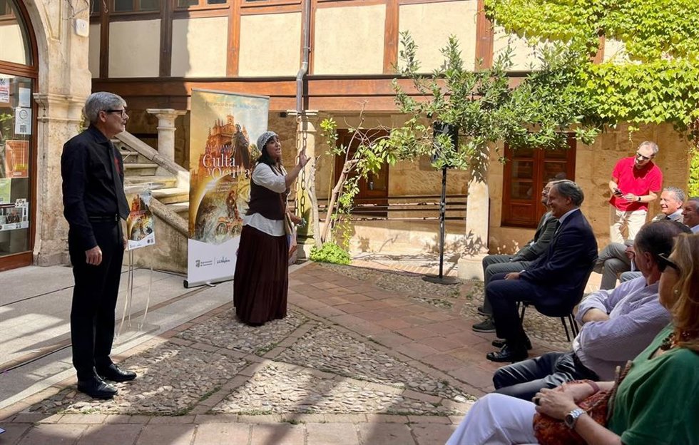 Presentación de la programación de 'Salamanca culta y oculta' en la Fonda Veracruz.