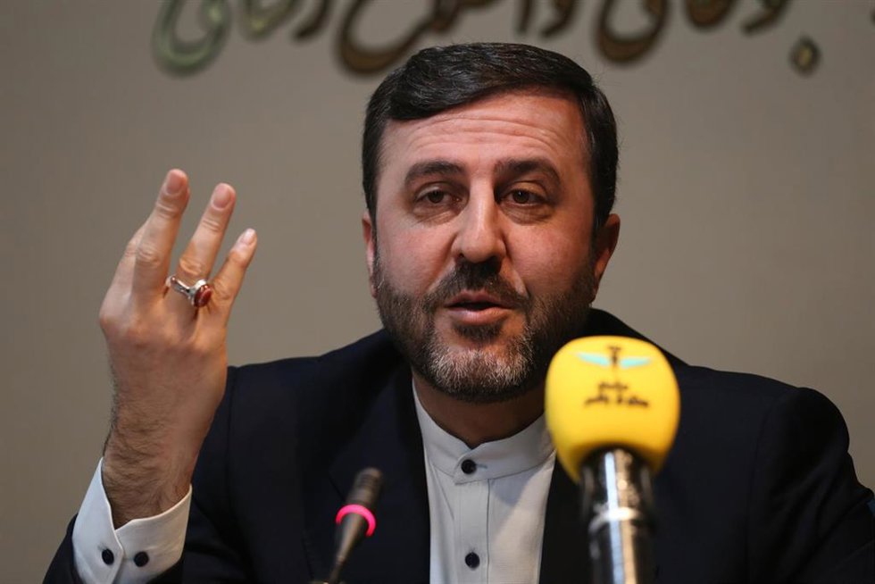 Archivo - El viceministro de Exteriores de Irán, Kazem Qaribabadi, ofrece declaraciones a medios.
