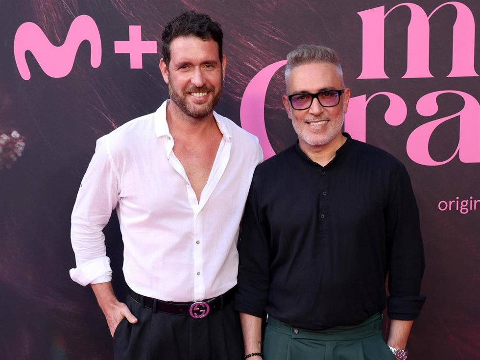 Kiko Hernández y Fran Antón en el estreno del documental sobre Rocío Jurado, 'La más grande'