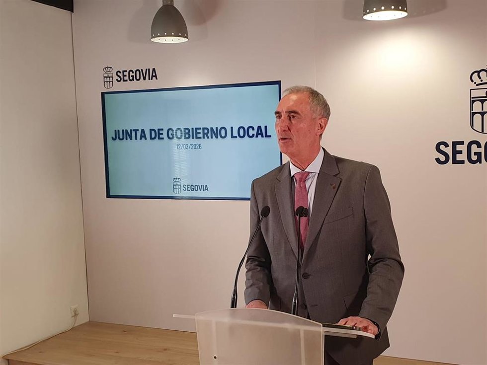 Archivo - El alcalde de Segovia, José Mazarías.