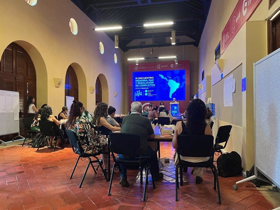 La Diputación de Cáceres participa en Colombia en el III Encuentro de la Red de Memoria, Paz y Resolución de Conflictos