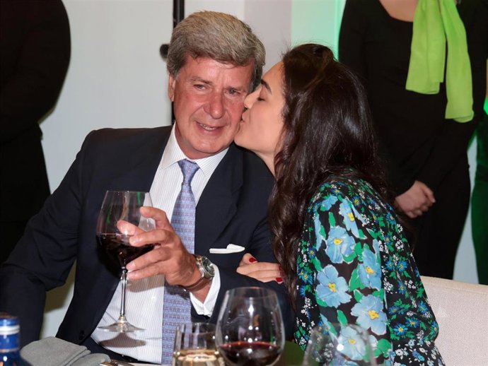 Cayetano Martínez de Irujo y Bárbara Mirjan en los premios Merca2