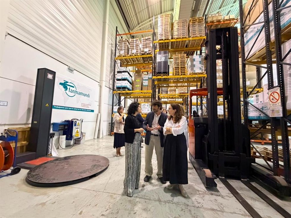 Visita al almacén de Farmamundi en Paterna
