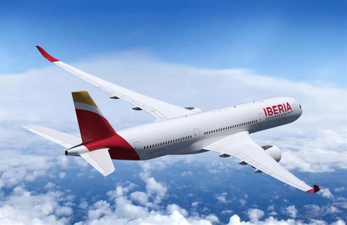 Archivo - Avión de Iberia