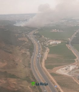 Incendio en la Rad de Varea en Logroño junto a la AP-68