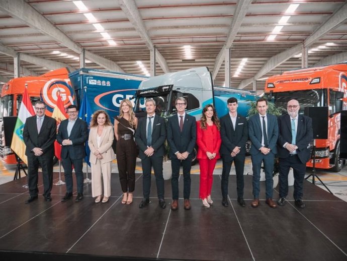 El presidente del Gobierno de La Rioja, Gonzalo Capellán, ha participado este viernes, día 26, en la inauguración del Ecoparking Seguro del Grupo Arnedo