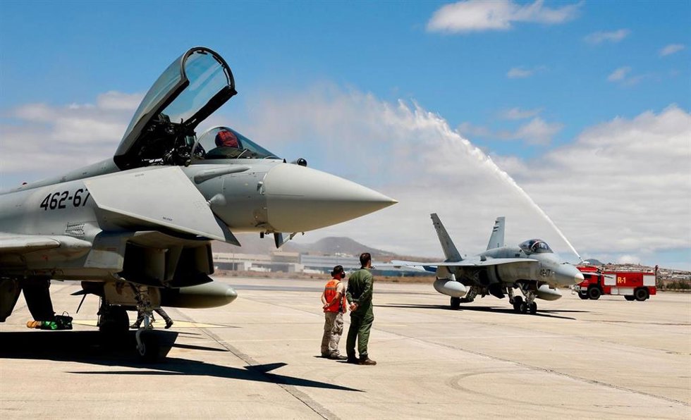 Ceremonia de la llegada de los Eurofighter Typhoon a la Base Aérea de Gando de Gran Canaria (Las Palmas).
