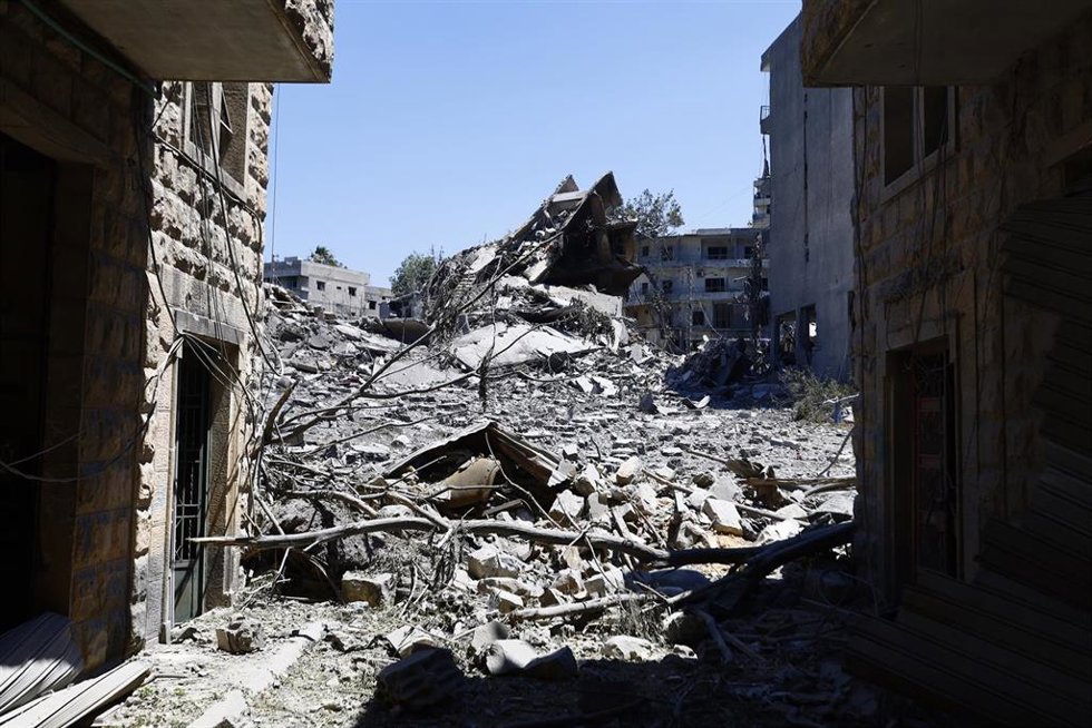 Restos de locales y viviendas en Nabatiyé, en el sur de Líbano, tras ataques de Israel