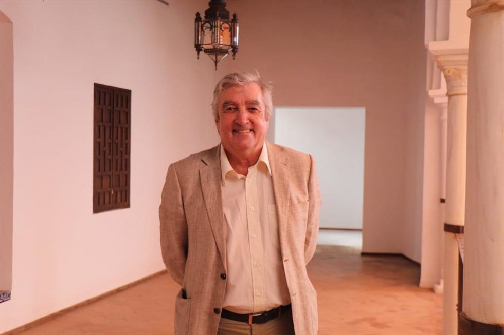El medievalista y profesor del Departamento de Geografía, Historia y Filosofía de la Universidad Pablo de Olavide (UPO) durante los cursos de verano de la UPO en su sede de Carmona-Rosario Valpuesta