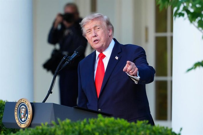 25 de junho de 2026, Washington, Distrito de Columbia, EUA: O presidente dos Estados Unidos, Donald J. Trump, discursa durante um jantar com agricultores americanos no Jardim das Rosas da Casa Branca, em Washington, DC, EUA, na quinta-feira, 25 de junho d