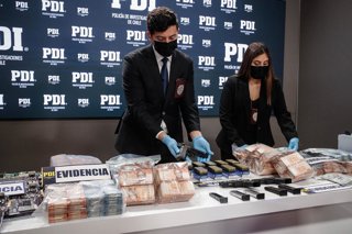Santiago, 26 de junio de 2026.  Autoridades de fiscalia y PDI dan a conocer los resultados de la operacion “Muralla Oriental II”, investigacion que desbarato una red de casinos ilegales de origen chino de lavado de activos, contrabando, tenencia ilegales