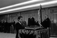 50 años de la llegada de Adolfo Suárez a la presidencia del Gobierno: una historia de "sorpresas" y "ambición"