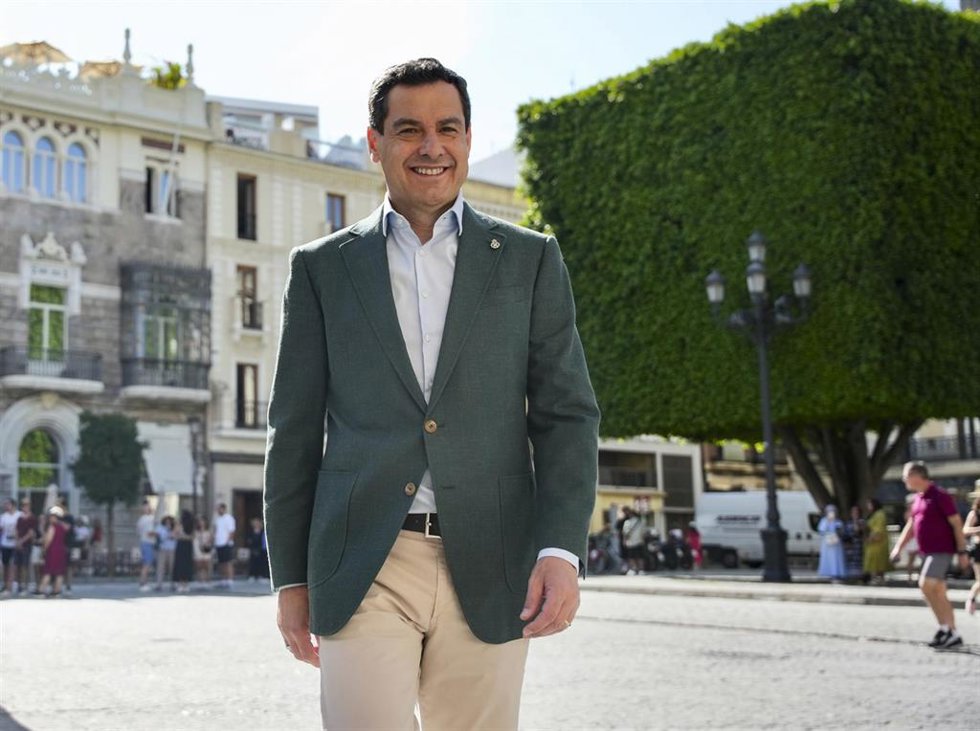 Archivo - El presidente de la Junta de Andalucía, Juanma Moreno.