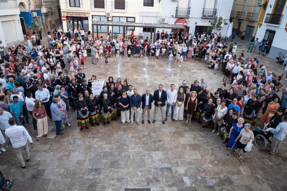 Inauguración de la Plaza de España de Tíjola (Almería).