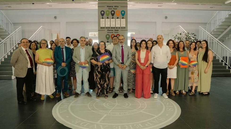 Acto de la UHU para reivindicar el Orgullo como un compromiso firme con la igualdad y la diversidad