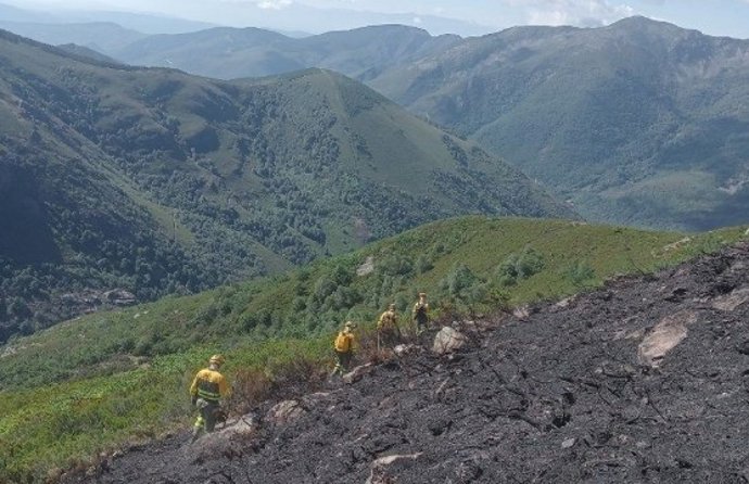 La evolución de los incendios en León es favorable tras la noche con dos fuegos en IGR 1, 9 activos y 6 estabilizados