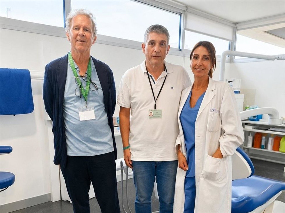 La visita del máximo responsable de cirugía dental del HSE de Galway (Irlanda), el doctor Joseph O'Connor, a la Unidad de Gestión Clínica de Salud Bucodental del Distrito Sanitario Aljarafe y Sevilla Norte.