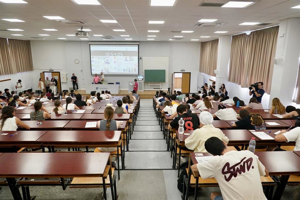 Alumnado en un examen en la Universidad de Málaga.