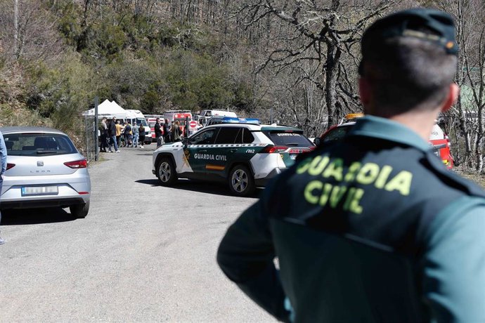 Archivo - Efectivos de emergencias durante las labores de búsqueda de las víctimas del accidente en la mina de Cerredo, a 31 de marzo de 2025, en Degaña, Asturias (España). 
