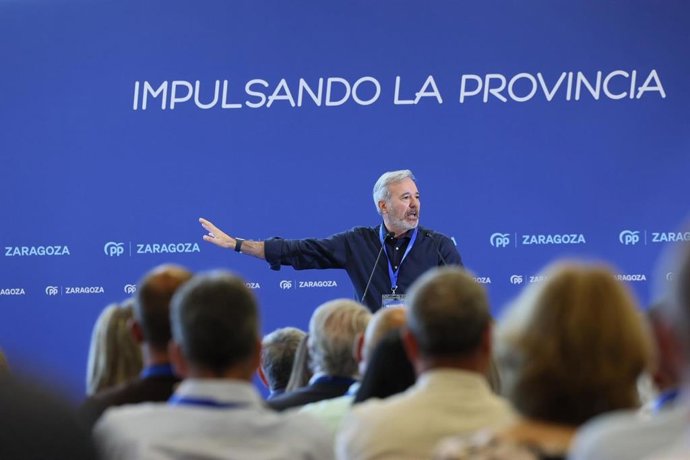 El presidente del PP Aragón, Jorge Azcón, durante su intervención en el Congreso Provincial del PP de Zaragoza.