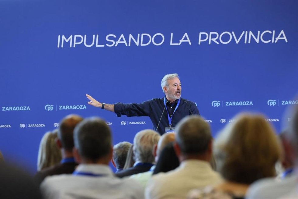 El presidente del PP Aragón, Jorge Azcón, durante su intervención en el Congreso Provincial del PP de Zaragoza.