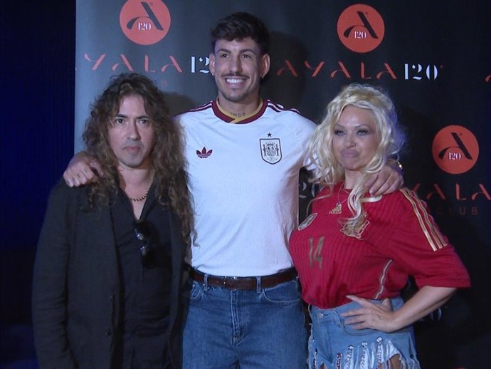 Luitingo presenta junto a Annita Yes y Gorka Alegre ‘La canción de la Selección’ para animar a La Roja en el Mundial