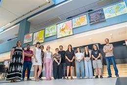 El vestíbulo del Edificio Filología acoge la Exposición 'Del aula al museo: un viaje espacio-temporal'