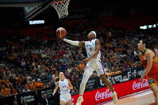 Archivo - March 4, 2023, Valencia, Spain: Aisha Sheppard of CDB Clarinos Tenerife in action during the J24 Liga Femenina Endesa between Valencia Basket Club and CDB Clarinos Tenerife at Fuente de San Luis Sport Hall.