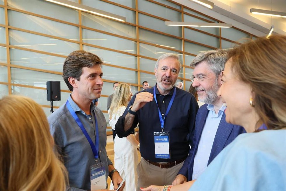 De izquierda a derecha, Celma, Azcón, Nadal y Chueca en el Congreso Provincial del PP Zaragoza celebrado este sábado en Zaragoza.