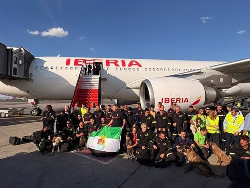 El segundo contingente de rescatistas despega desde Madrid hacia Valencia (Venezuela).