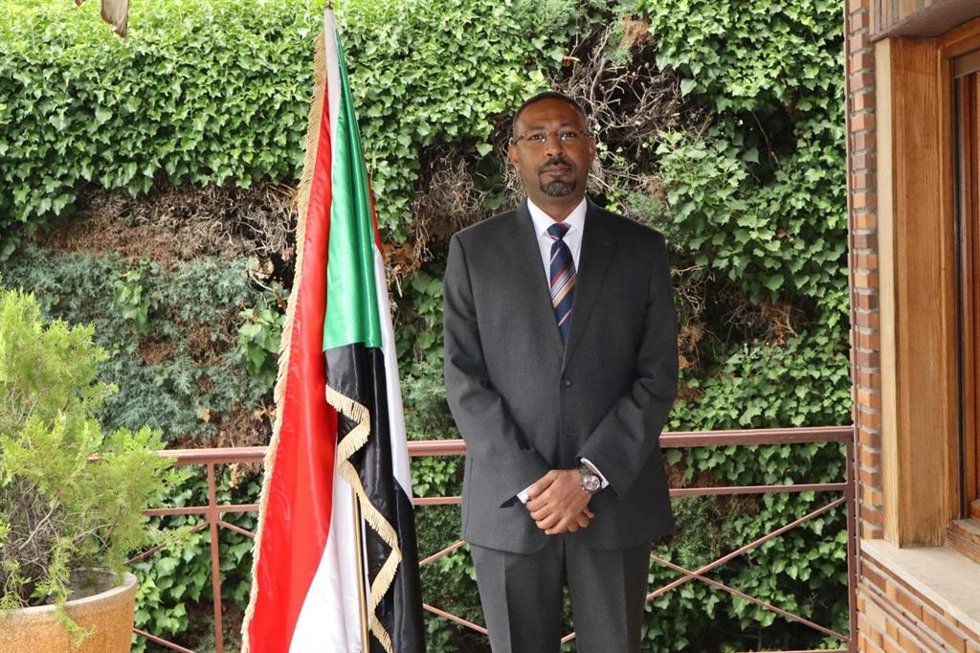 Amgad Fareid Eltayeb Idris, asesor para Asuntos Políticos y Diplomáticos del presidente del Consejo Soberano de Transición y jefe del Ejército, Abdelfatá al Burhan