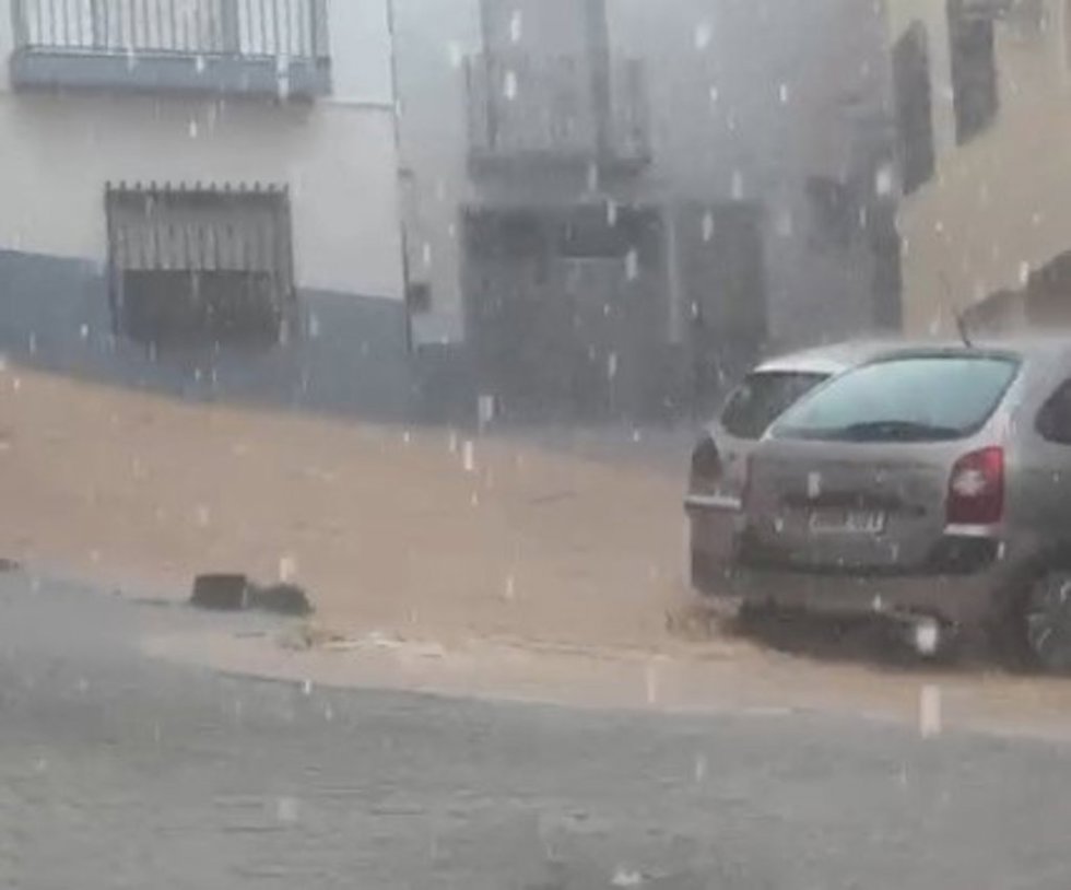 Archivo - Tormenta con granizo en imagen de archivo