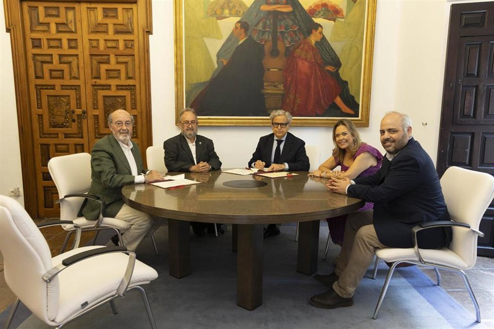 Diputación renueva su apoyo a la Fundación Bangassou, con la firma de un convenio, por su labor en el poblado Esperanza de República Centroafricana