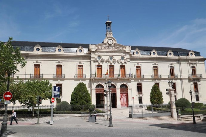 Archivo - Fachada de la Diputación de Jaén. (Imagen de archivo). 