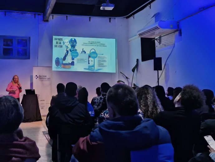 Desarrollan un videojuego para acompañar a pacientes que inician el tratamiento de diálisis