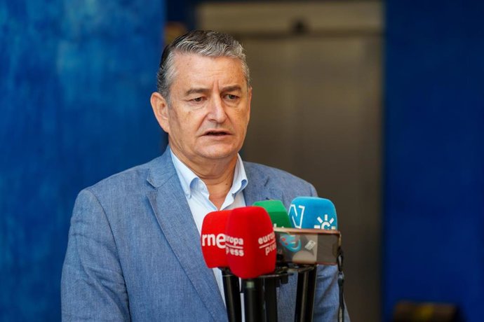 Archivo - El consejero en funciones de Sanidad, Presidencia y Emergencias, Antonio Sanz.