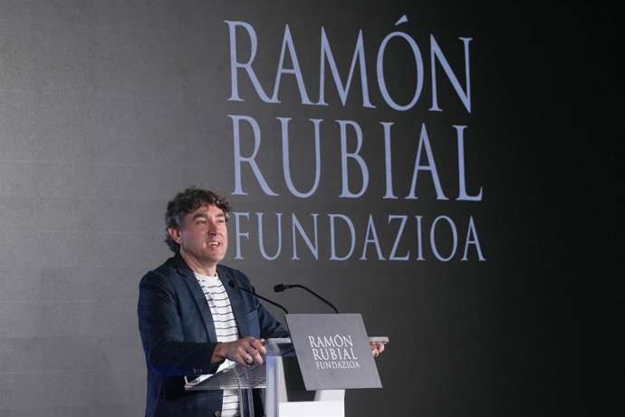 El secretario general del PSE-EE, Eneko Andueza, en la entrega de los Premios Ramón Rubial.