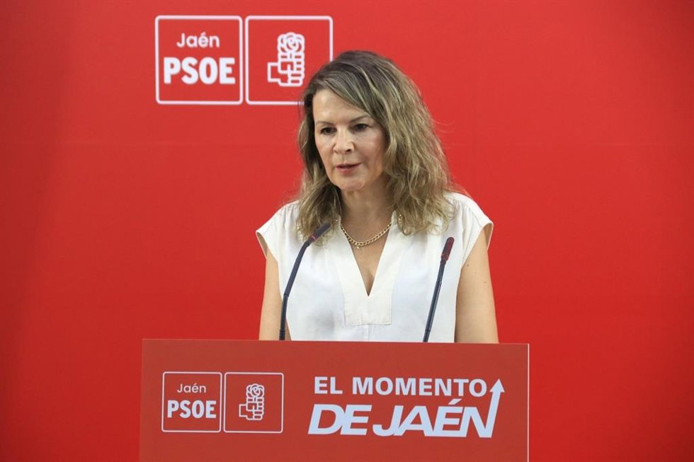 Archivo - La diputada por el PSOE de Jaén Ana Cobo.