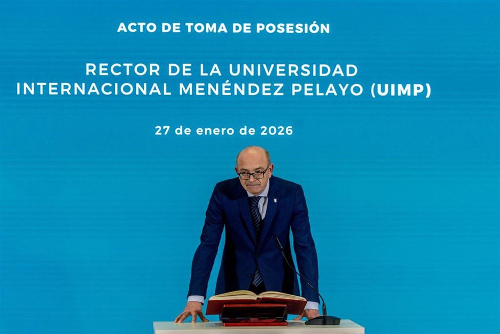 Archivo - El Rector de la Universidad Internacional Menéndez Pelayo (UIMP), Ángel Pelayo González-Torre, toma posesión de su cargo, en el Ministerio de Ciencia, Innovación y Universidades, a 27 de enero de 2026, en Madrid (España).